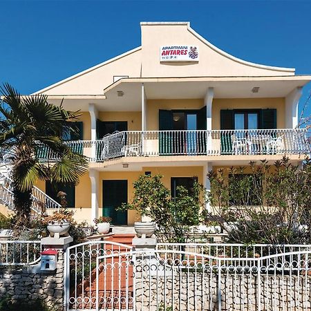 Lovely Apartment In Rogoznica With Wifi Ngoại thất bức ảnh