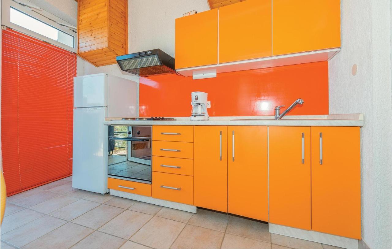 Lovely Apartment In Rogoznica With Wifi Ngoại thất bức ảnh