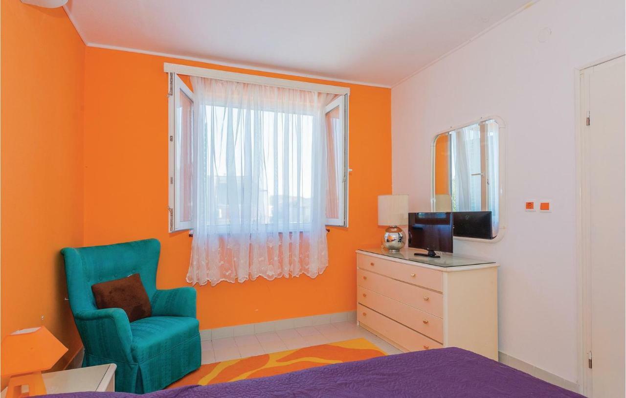 Lovely Apartment In Rogoznica With Wifi Ngoại thất bức ảnh